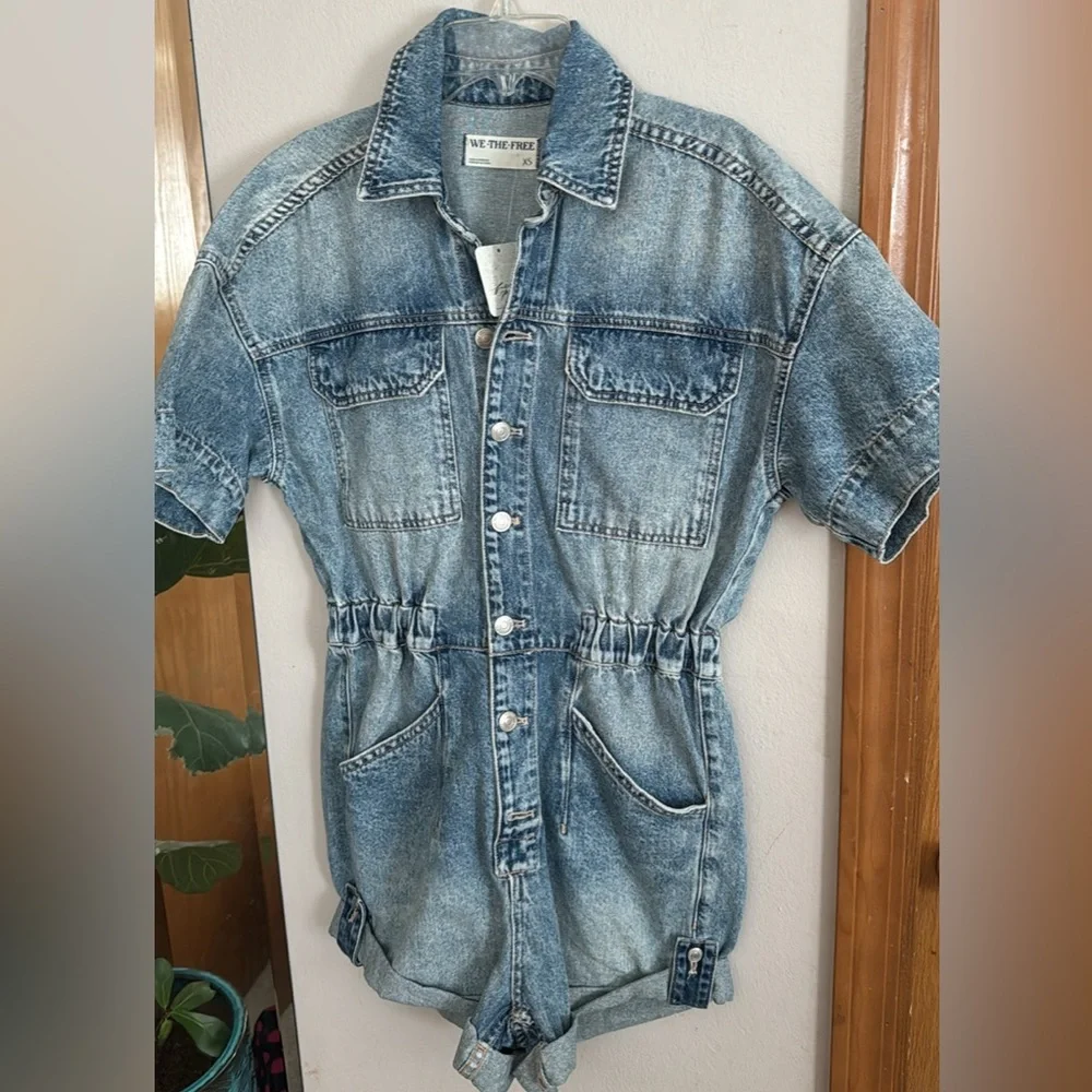 Free People denim jumpsuit shorts. - Picture 3 of 6